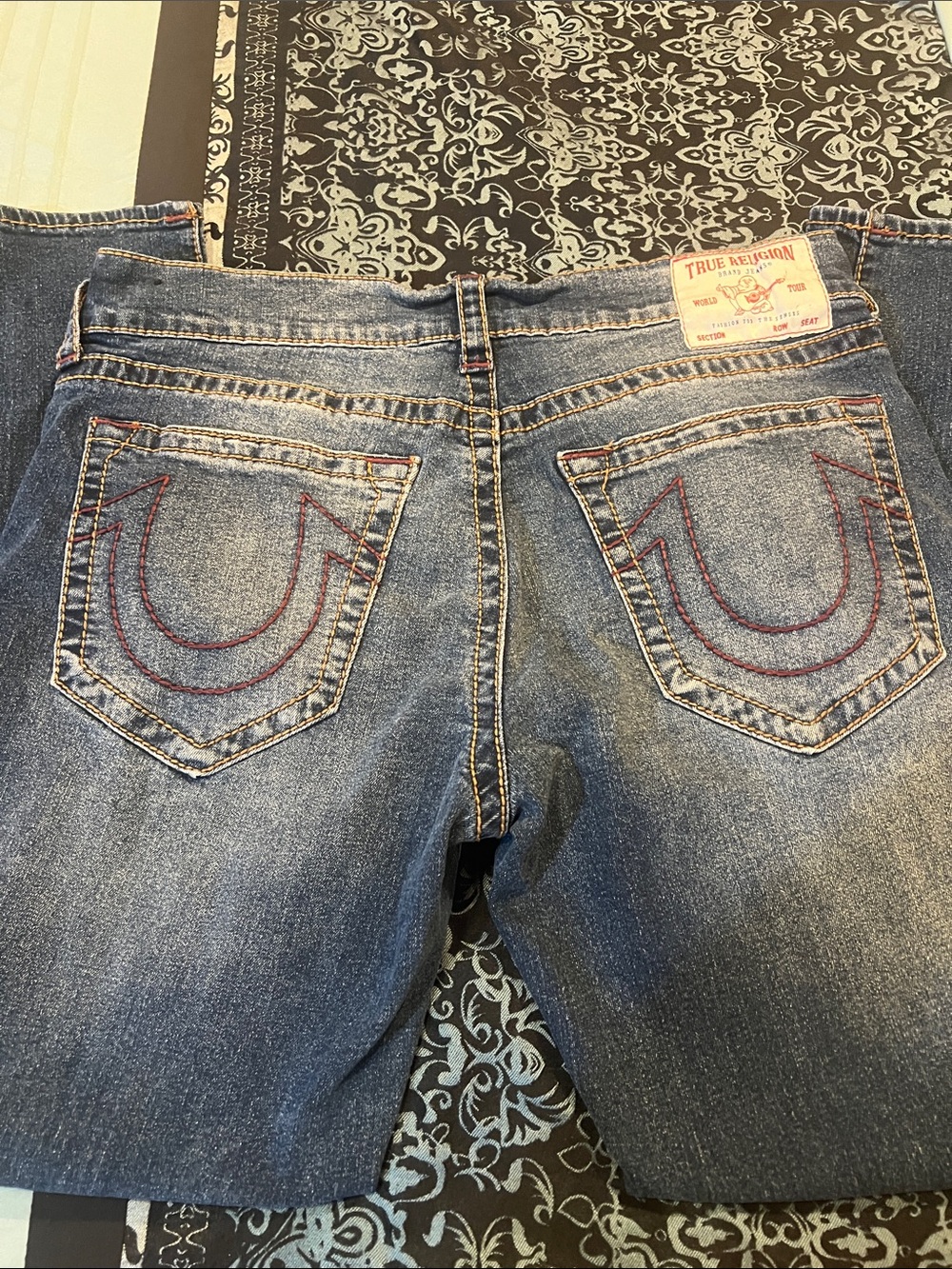 True Religion Men's Skinny Jeans in Dark Blue Denim with Contrast Stitching - Picture 6 of 9